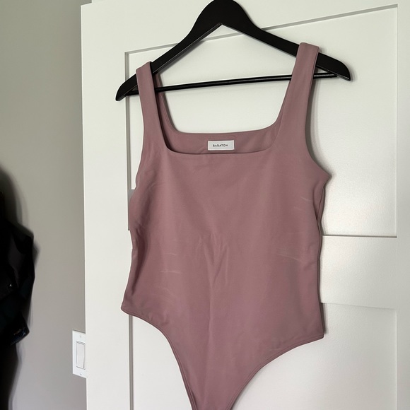Aritzia Babaton Contour Squareneck Bodysuit sleeveless size Large - Picture 3 of 6